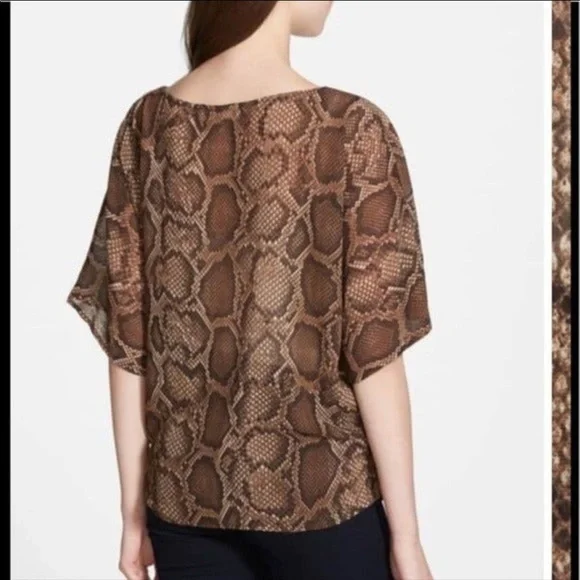 NWT ~ MICHAEL KORS OVERSIZED SNAKE PRINT TOP sz S - Picture 2 of 8